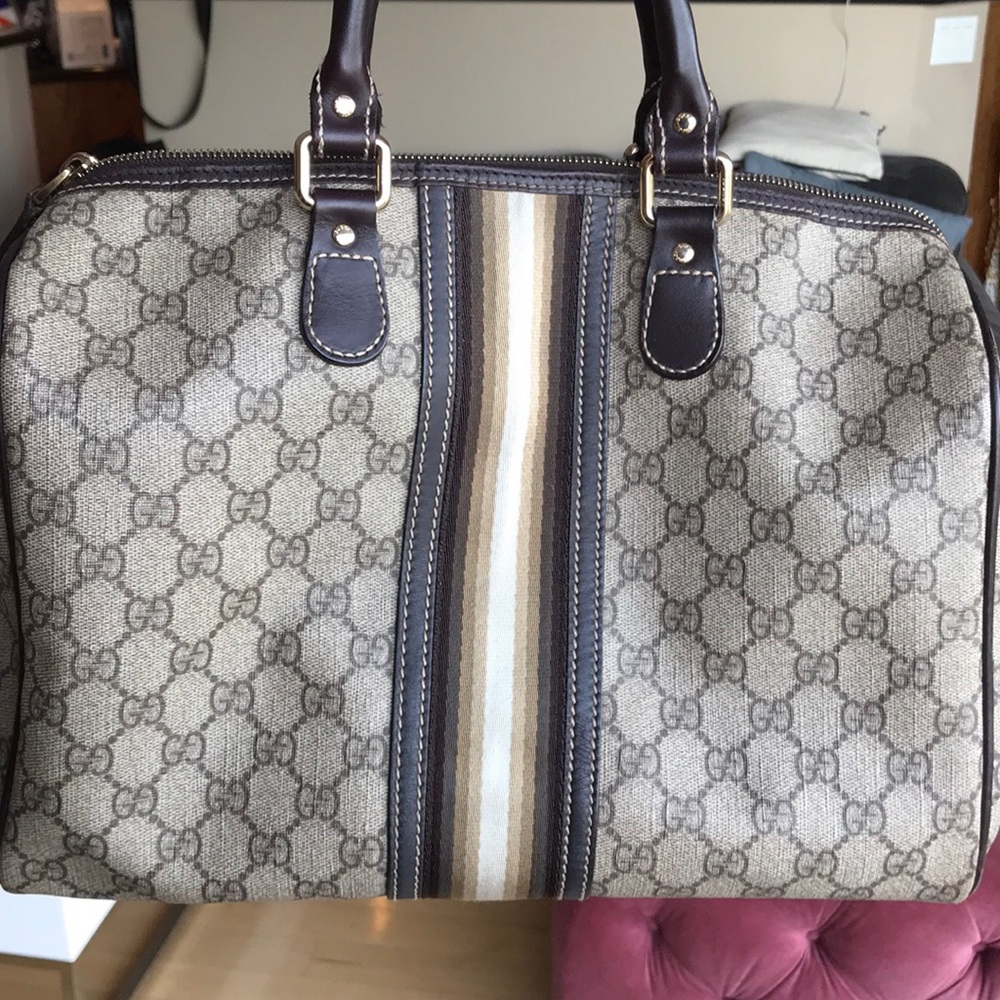 Authentic Gucci GG Supreme Boston bag